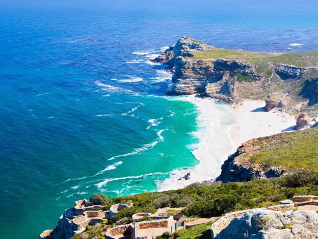 https://omantour.in/wp-content/uploads/2018/08/post_capetown_03-640x480.jpg