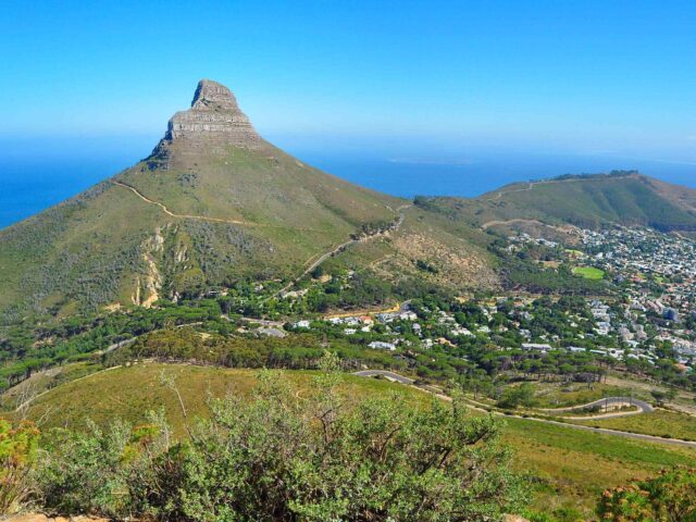 https://omantour.in/wp-content/uploads/2018/08/post_capetown_05-640x480.jpg