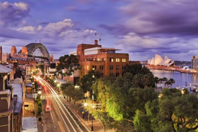 https://omantour.in/wp-content/uploads/2018/09/destination-sydney-06-640x427.jpg