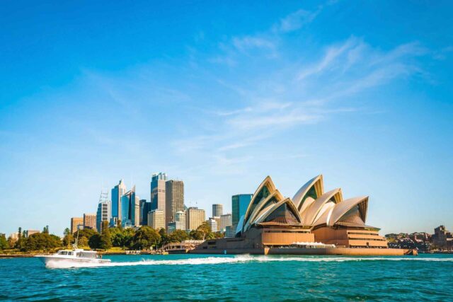 https://omantour.in/wp-content/uploads/2018/09/destination-sydney-08-640x427.jpg