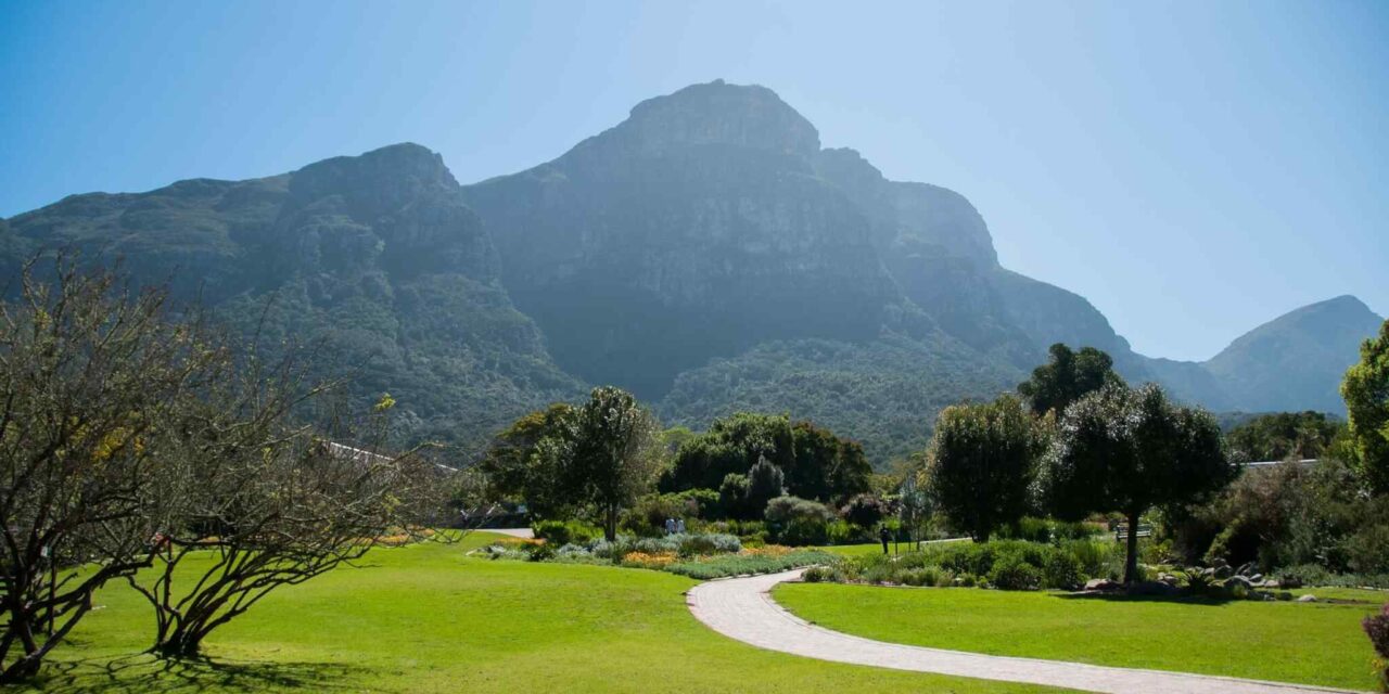 https://omantour.in/wp-content/uploads/2018/09/tour-capetown-03-1280x640.jpg